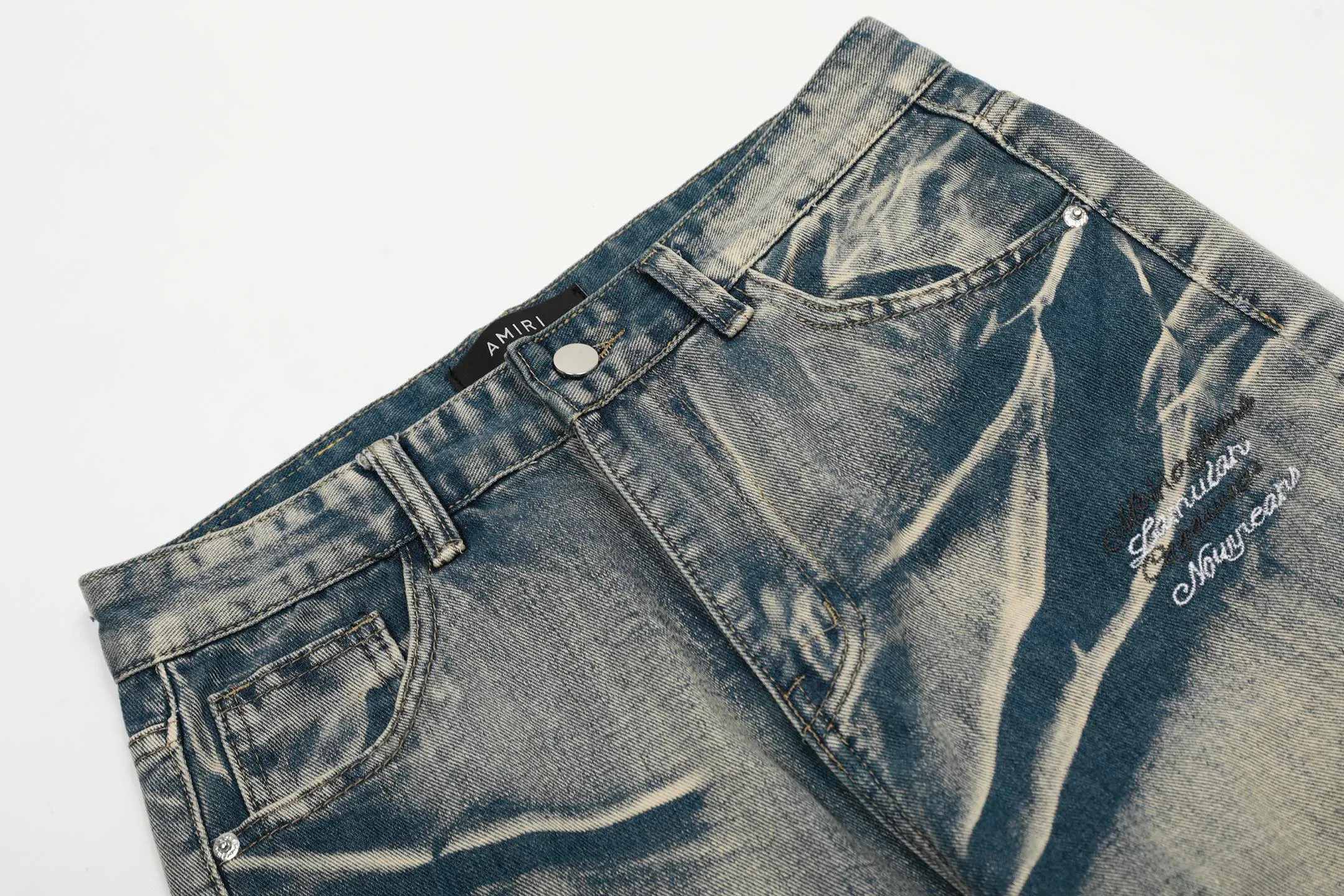 #M15 P168💰 Heavy AMIRI 24ss Embroidery Tiger🐯 High Street Jeans Slim Fit Stretch Washed Knife Cut Hole Trousers FOG High Street Men's Fashion AMIRI amiri is transliterated as Emil, which is the name of the founder. Mike Amiri, the founder of amiri, grew up in Los Angeles, USA, and was influenced by local street culture and Punk Rock since he was a child. Due to his influence, he founded the amiri brand named after himself. A variety of trendy clothing meets the needs of different fashion players. Amiri clothing has novel and unique styles and is a well-known street brand in the United States. The styles and styles of many clothes are loved by many street photographers. The various clothing styles meet the dressing needs of different people, show their unique temperament, and show the trend of dressing. amiri's jeans are relatively famous. Not only do they have many styles, but the quality of the jeans is also very good. Many celebrities have also worn amiri brand jeans. Color: Picture color Size: 30-32-34-36