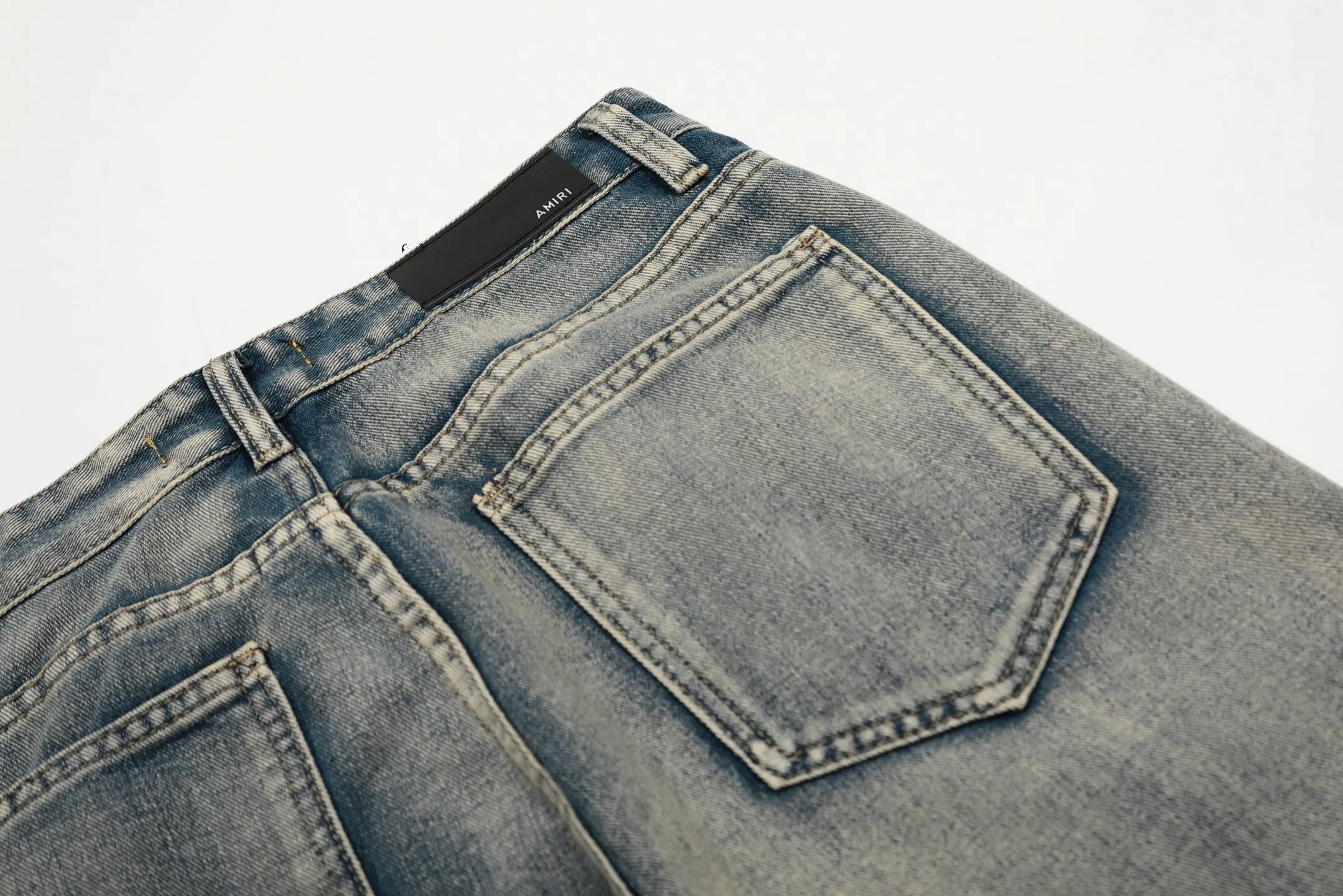 #M15 P168💰 Heavy AMIRI 24ss Embroidery Tiger🐯 High Street Jeans Slim Fit Stretch Washed Knife Cut Hole Trousers FOG High Street Men's Fashion AMIRI amiri is transliterated as Emil, which is the name of the founder. Mike Amiri, the founder of amiri, grew up in Los Angeles, USA, and was influenced by local street culture and Punk Rock since he was a child. Due to his influence, he founded the amiri brand named after himself. A variety of trendy clothing meets the needs of different fashion players. Amiri clothing has novel and unique styles and is a well-known street brand in the United States. The styles and styles of many clothes are loved by many street photographers. The various clothing styles meet the dressing needs of different people, show their unique temperament, and show the trend of dressing. amiri's jeans are relatively famous. Not only do they have many styles, but the quality of the jeans is also very good. Many celebrities have also worn amiri brand jeans. Color: Picture color Size: 30-32-34-36