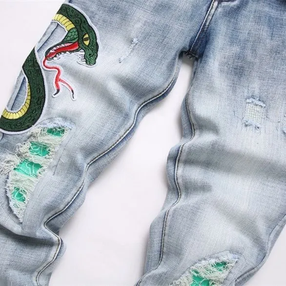 #M90 P168💰 AMIRI patch embroidery jeans trousers AMIRI high street basic ripped tight elastic jeans trousers amiri brand jeans break the production process and cutting of the original jeans, the fabrics are softer and more comfortable Hand-sewn collar label Customized logo buttons Genuine leather tag Color: Picture color Size: 30-32-34-36