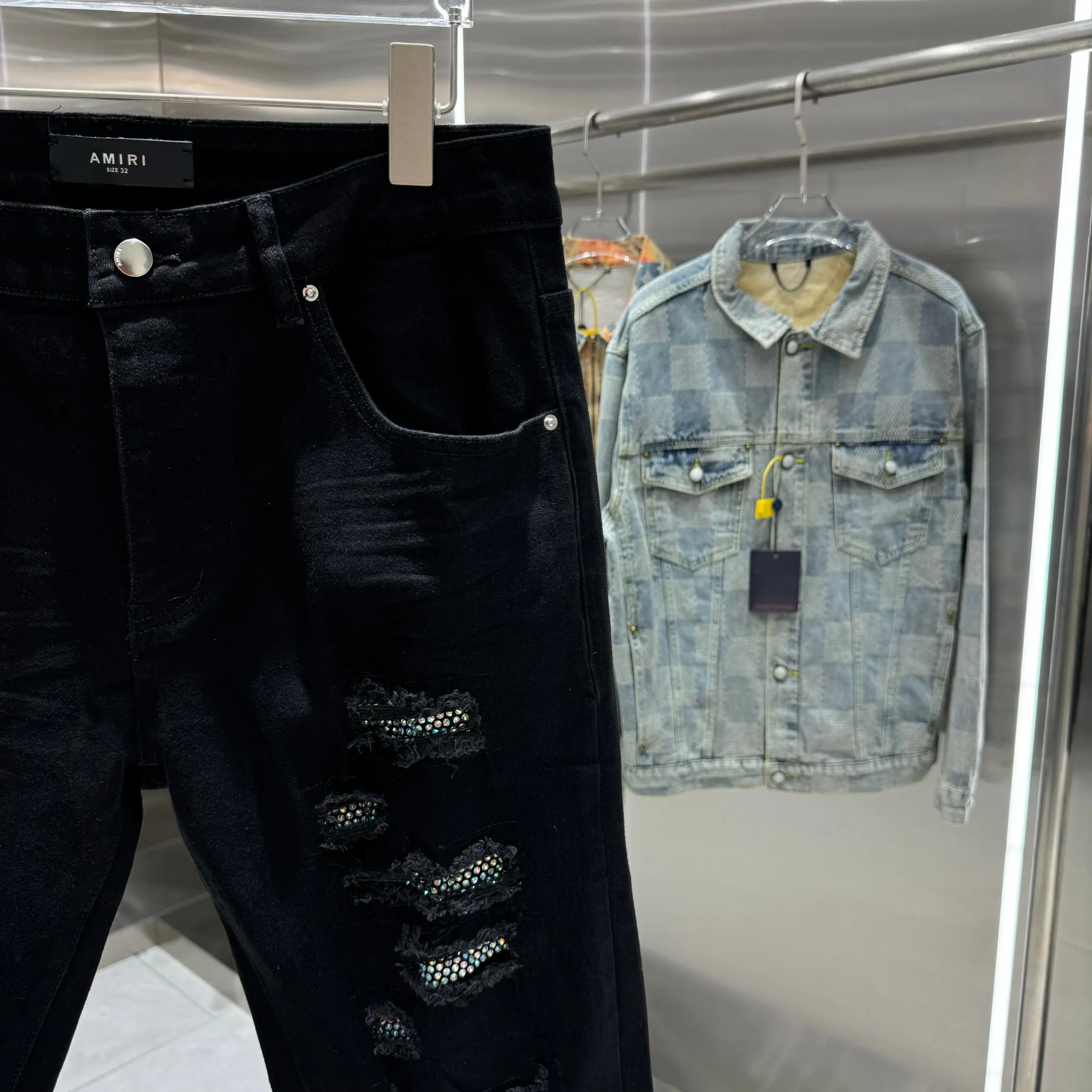 P290 Amiri ripped hole hot diamond lettering craft street fashion slim fit stretch jeans Color Black Size 30 32 34 36 38