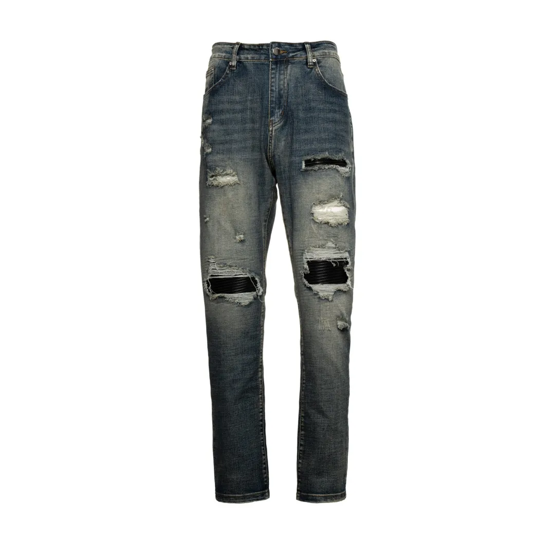 P240 AMIRI Washed and Distressed High Street Slim Jeans and Trousers - In recent years, high street has become an increasingly common word in men's clothing. High street style has also become an important direction for everyone to match. High street related items are basically inseparable from oversize or off-shoulder tops. The lower body is paired with trackpants or tight-fitting denim. In my opinion, the most representative one is perhaps the denim. Operated by Ningbo washing factory. Front and back. Cat whiskers on trouser legs to play with beautiful fading. Full of high-end feel, the knee-part destroyed design is combined with the patchwork design. It has been used as a facade design. Leather waist nameplate. Customized crotch placket hardware. Engraved molding. Style number: 1629# Size: 30 32 34 36 38