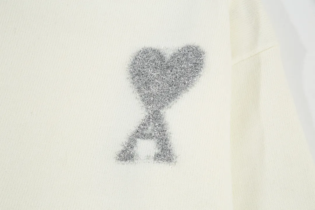 A8146# [Christmas Capsule Series] AMI Paris 2023 Autumn and Winter New Product Silver Big Heart Alpaca Blended Soft and Waxy Knitted Round Neck Sweater Oversize Version Same Style for Men and Women Color: Off-White Size: S-XL