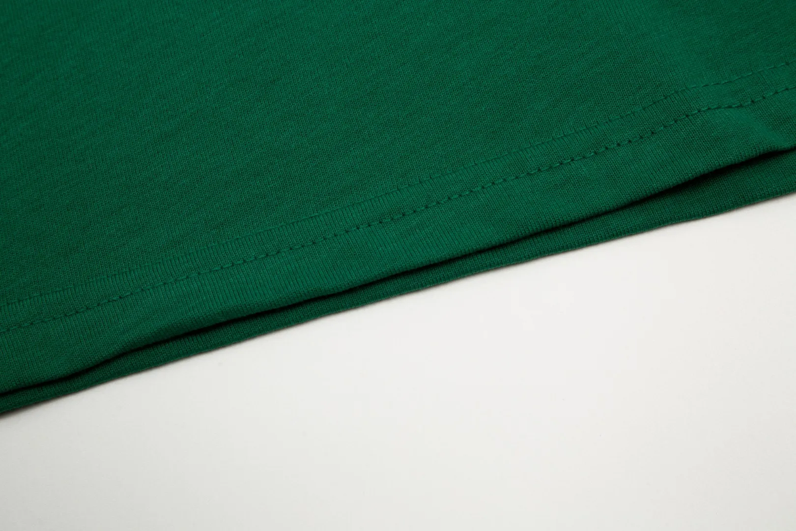 Ami Amy 2024ss autumn classic small embroidered love short sleeves ✅240G Xinjiang long-staple cotton top double yarn, shrinkage rate is controlled at 2%, export-grade solid color quality, truly not easy to deform, shrink, and fade. The maximum size can be worn up to 230 pounds. There is no pressure to export to Europe and the United States. Size S-XL Color: 7 colors, white, black, gray, blue, navy, dark green, coffee
