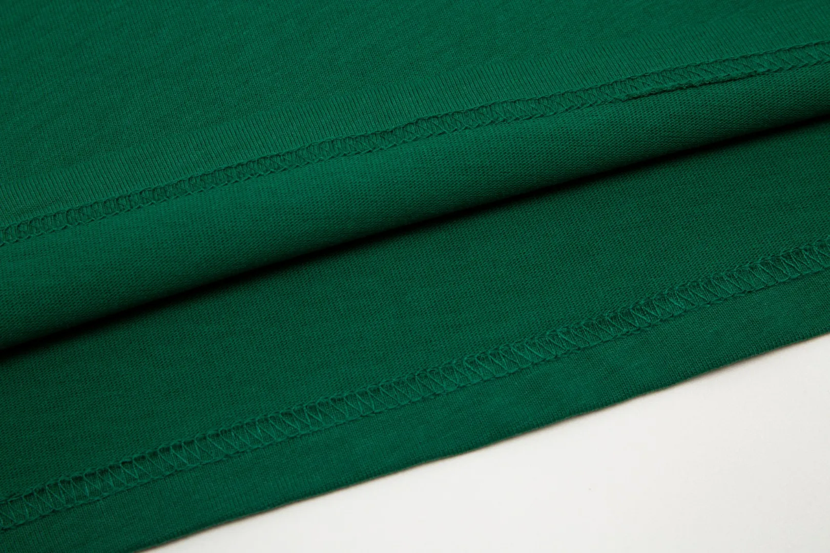 Ami Amy 2024ss autumn classic small embroidered love short sleeves ✅240G Xinjiang long-staple cotton top double yarn, shrinkage rate is controlled at 2%, export-grade solid color quality, truly not easy to deform, shrink, and fade. The maximum size can be worn up to 230 pounds. There is no pressure to export to Europe and the United States. Size S-XL Color: 7 colors, white, black, gray, blue, navy, dark green, coffee