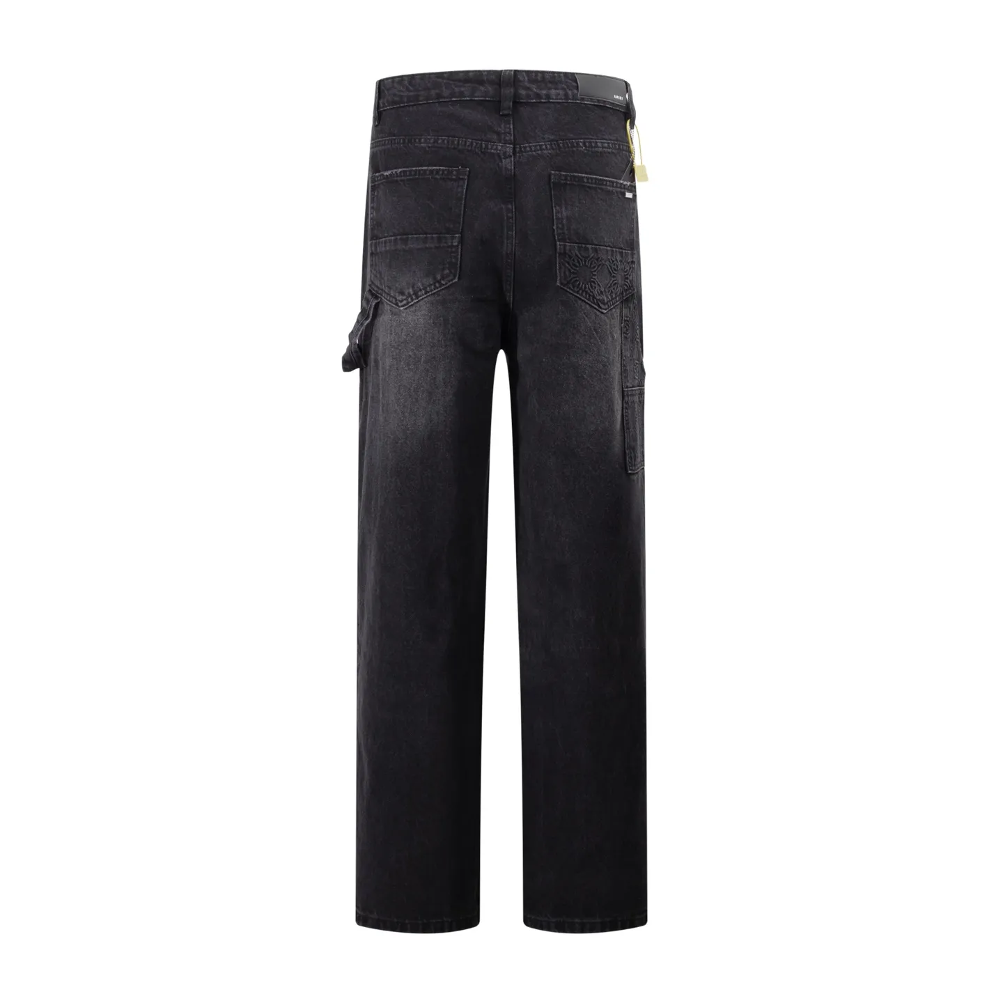 P260 Style number: H47 AMIRI & AMIRI 2025 new heavy-duty embroidered lettering logging pants for couples, washed jeans, top ceiling quality, styles with different washed textures, very friendly to people with thin legs and thick legs, straight and slim fit, very flattering leg shape, moderate length that never goes out of style, easy and casual to match, basic styling for various styles, a must-have in the wardrobe! The fabric is stiff but also makes the upper body soft without losing texture. The washing process is even more perfect. It is a must-have item for everyone! ! ! Washed wheat, hang tag, pants label, three labels complete Color: black Size: 30, 32, 34, 36