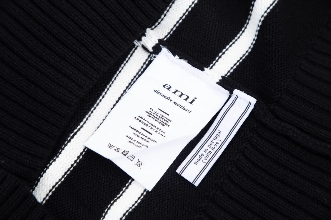 P190 CYA63# AMI Paris 22 autumn and winter new Ami de Coeur love stripe classic turtleneck sweater for men and women Color: Black White Size: S-XL