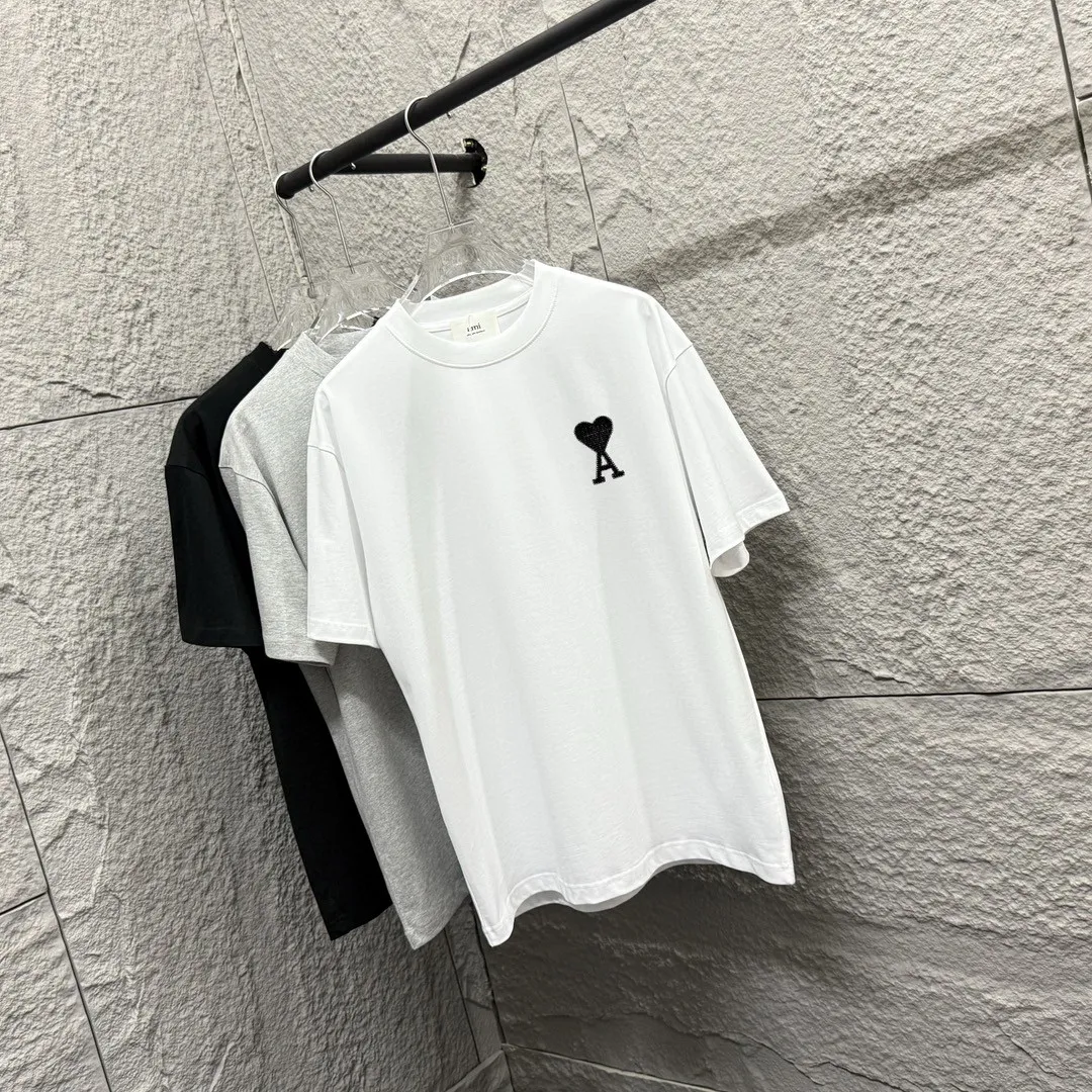 🅿️180 Ami* 2025 spring and summer new short-sleeved T-shirt, simple and classic embroidery with big love details, customized double yarn plain cotton fabric, same style for men and women. Color: black white Angora red Size: S (90-130 catties) M (120-150 catties) L (140-165 catties) XL (160-180 catties) XXL (180-210 pounds)