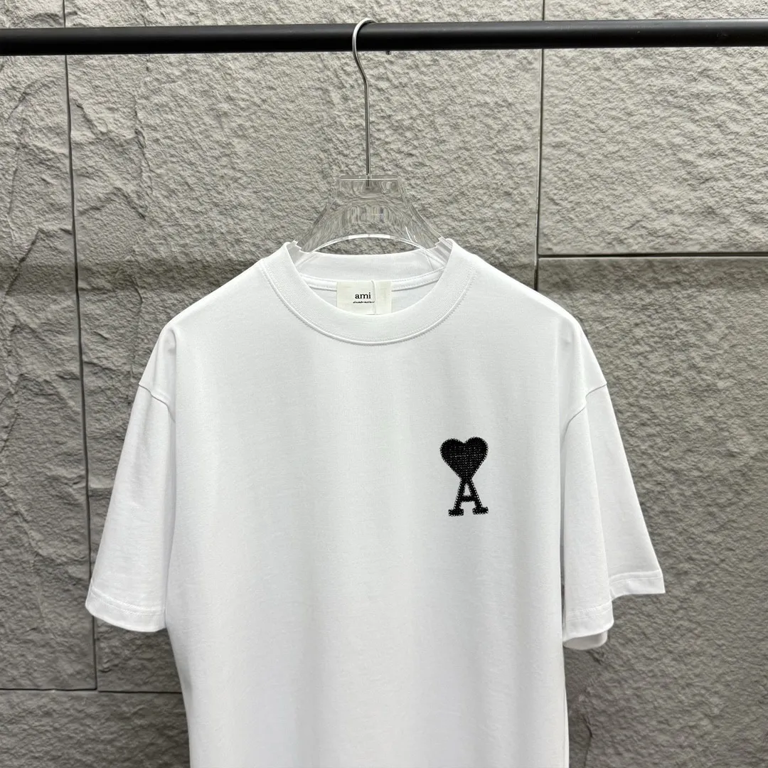 🅿️180 Ami* 2025 spring and summer new short-sleeved T-shirt, simple and classic embroidery with big love details, customized double yarn plain cotton fabric, same style for men and women. Color: black white Angora red Size: S (90-130 catties) M (120-150 catties) L (140-165 catties) XL (160-180 catties) XXL (180-210 pounds)