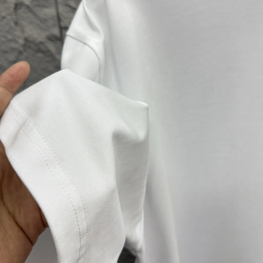 🅿️180 Ami* 2025 spring and summer new short-sleeved T-shirt, simple and classic embroidery with big love details, customized double yarn plain cotton fabric, same style for men and women. Color: black white Angora red Size: S (90-130 catties) M (120-150 catties) L (140-165 catties) XL (160-180 catties) XXL (180-210 pounds)
