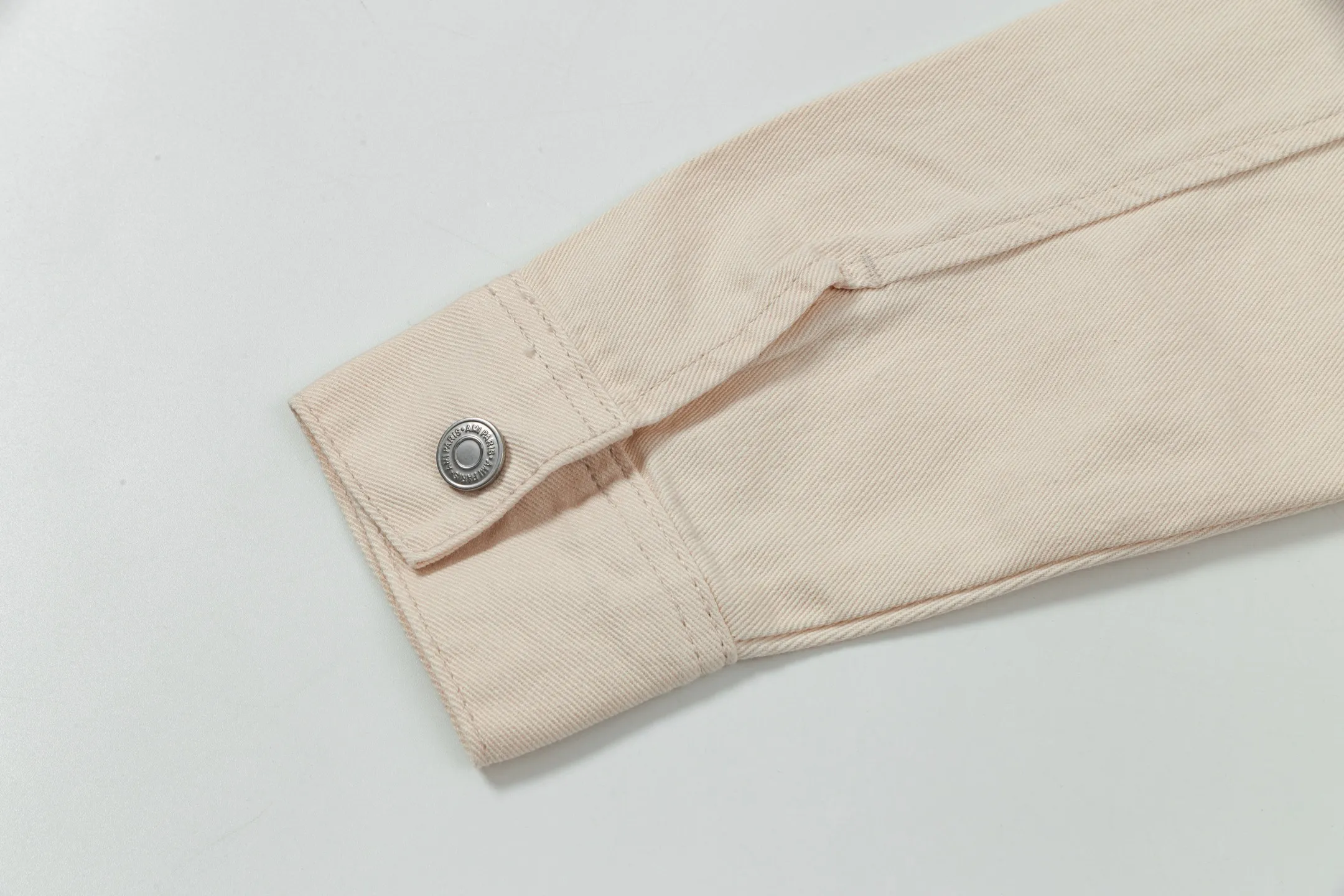 2288# AMI PARIS 25 new autumn and winter woven love embroidered long-sleeved denim loose casual lapel jacket, buttons decorated with LOGO YP replica, can be worn by men and women, dropped shoulder length, color: apricot, apricot red heart, denim basket size: S-XL