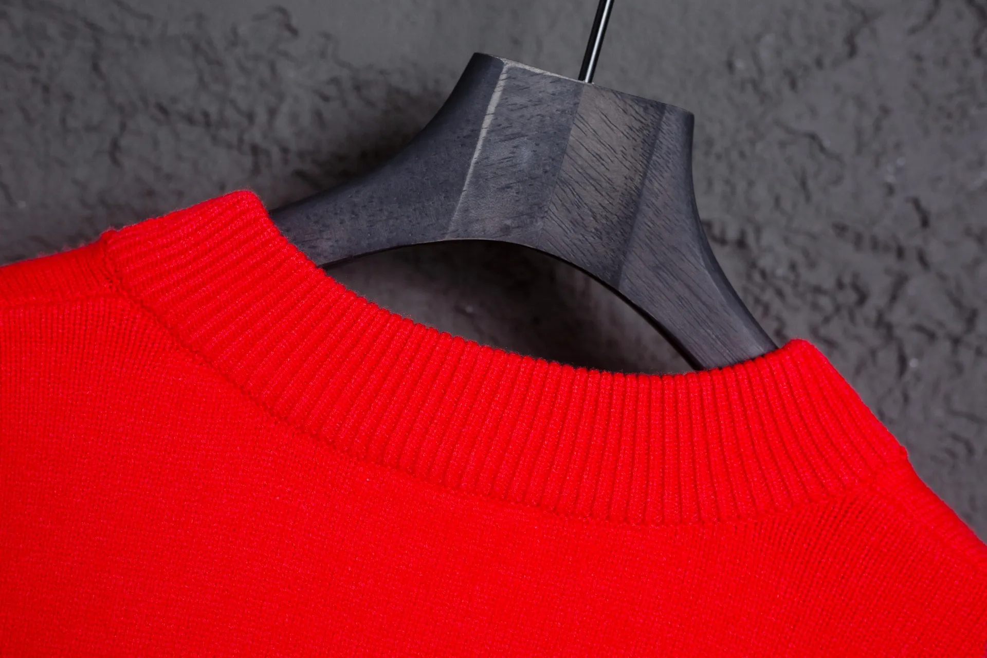 P186 Style No.: MQ802 AMI Classic Big Love Series Jacquard Cardigan Sweater Highest Version Supports Comparison Color: Red, Size: S-XL