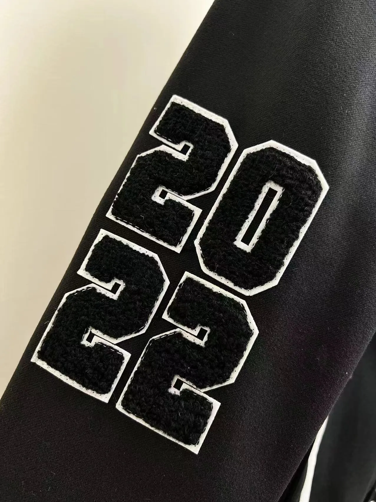 7046#P536 [WESLANG co-branded] AMIRI 2022 autumn and winter new men's clothing skull embroidered jacket and cotton baseball uniform. Color: black. Size: S M L XL