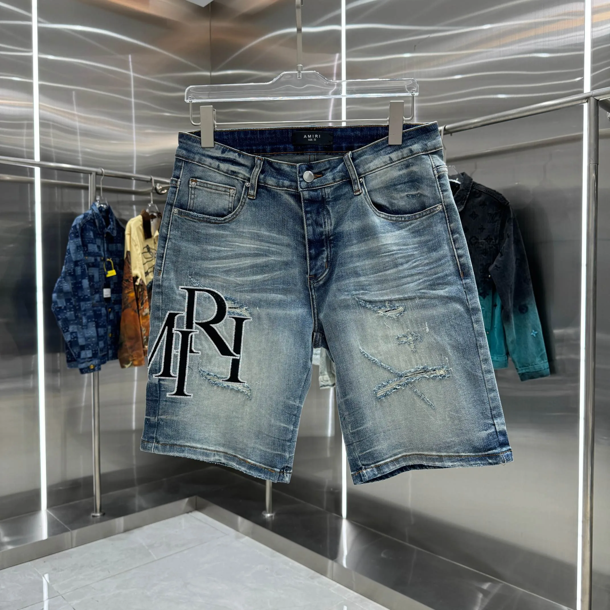 P260 Amiri ripped letter embroidery craft street fashion jeans shorts color blue size 30 32 34 36 38