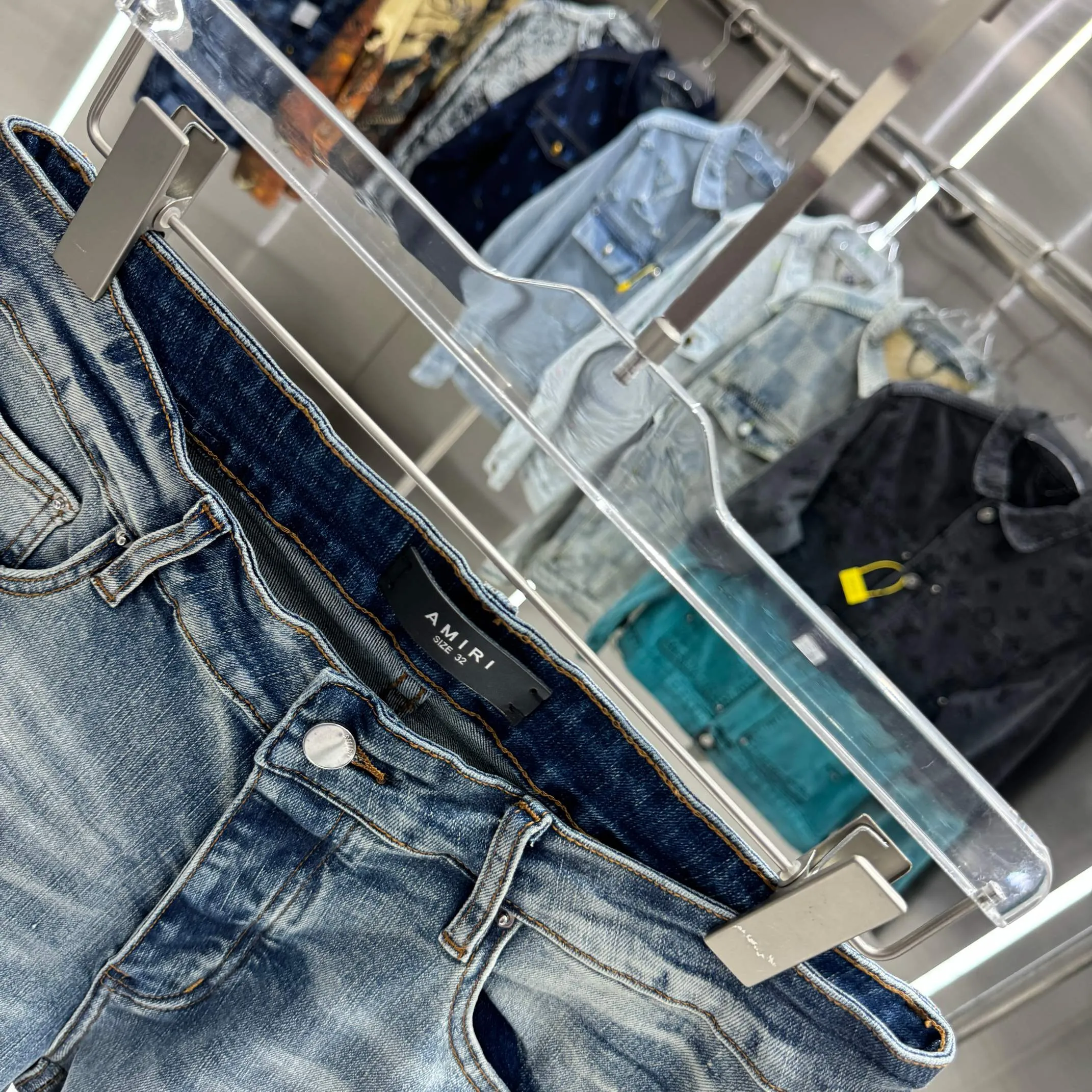 P260 Amiri ripped letter embroidery craft street fashion jeans shorts color blue size 30 32 34 36 38