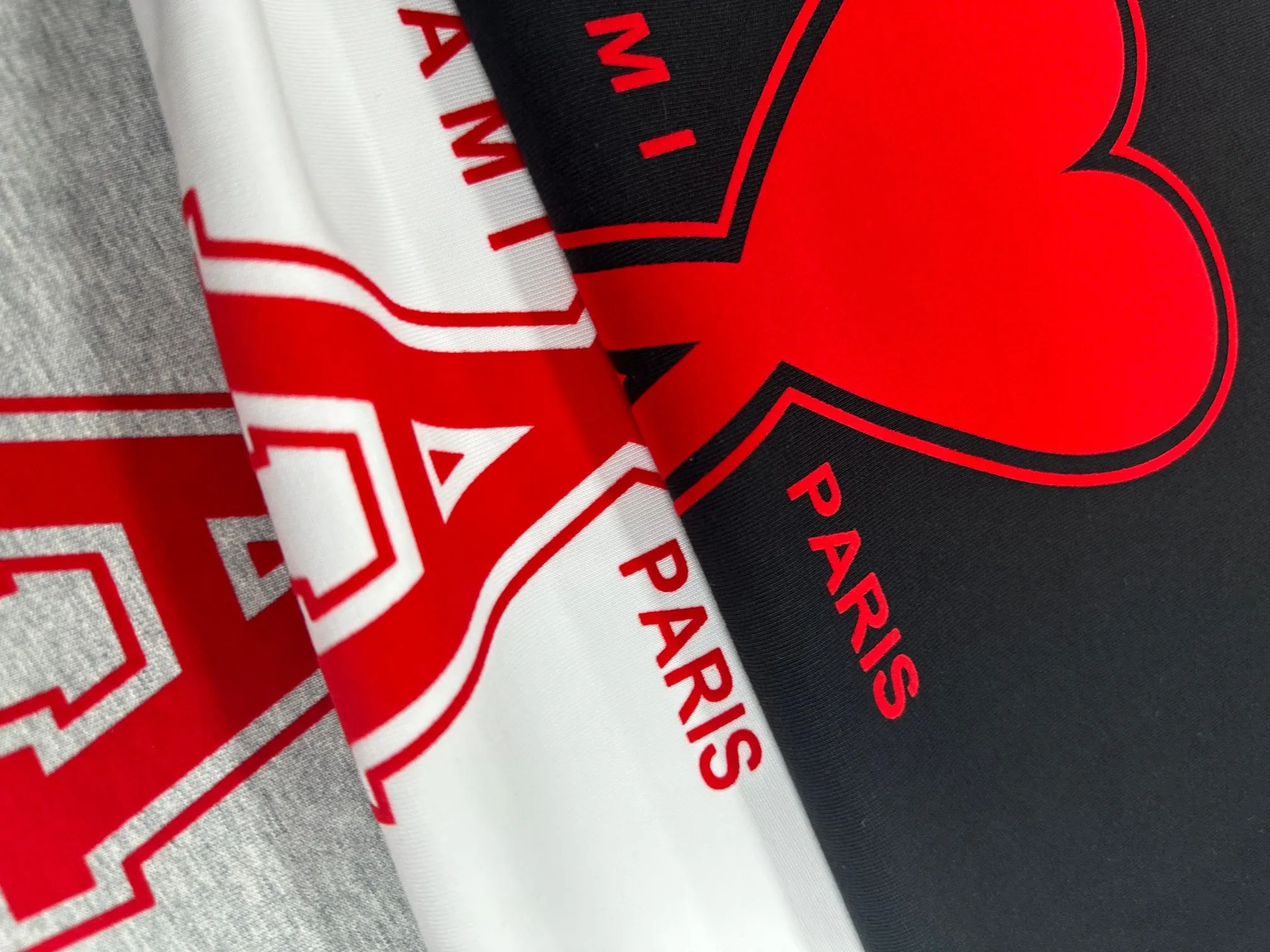 🅿️180 Ami* 2025 spring and summer new style Ami love letter red flocking Customized double yarn plain cotton fabric Short-sleeved T-shirt Uniform for men and women Color: black white floral gray Size: S (90-130 pounds) M (120-150 pounds) L (140-165 pounds) XL (160-180 pounds) XXL (180-210 pounds)