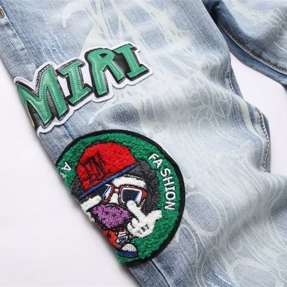 #M54 P168💰 AMIRI patch embroidery jeans trousers AMIRI high street basic ripped tight elastic jeans trousers amiri brand jeans break the production process and cutting of the original jeans, the fabrics are softer and more comfortable Hand-sewn collar label Customized logo buttons Genuine leather tag Color: Picture color Size: 30-32-34-36