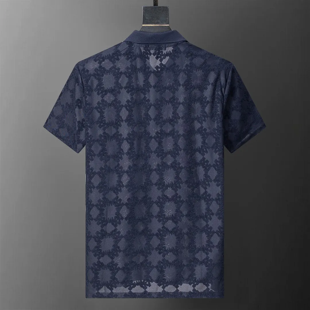 P150 Mili's 2026 spring and summer official website's new lapel T-shirt is made of towel jacquard fabric and embroidered on the chest. It is handsome, the fabric is comfortable, the workmanship is rigorous, and the stitching is neat. Good upper body effect·Size M-3XL Sapphire Blue