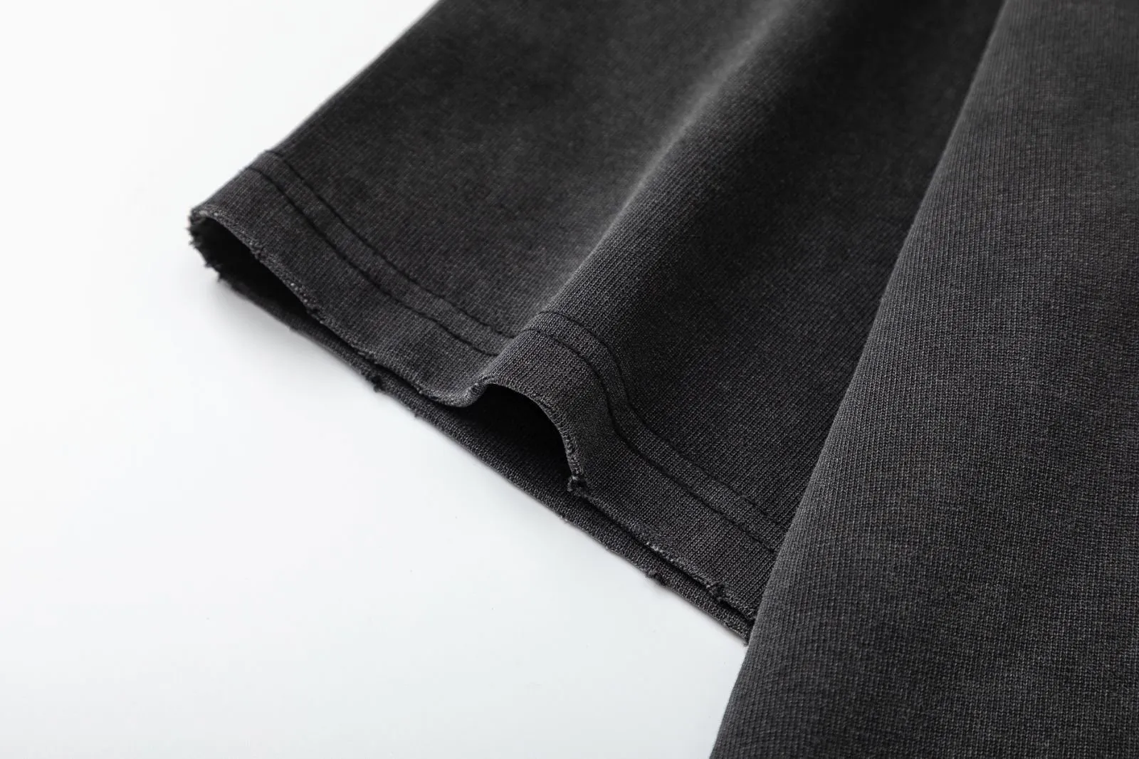 8046#P170, AMIRI cracked logo printed, washed, frayed and fried, loose version of T-shirt, made of 300g heavy fabric, color: black, size: S M L XL