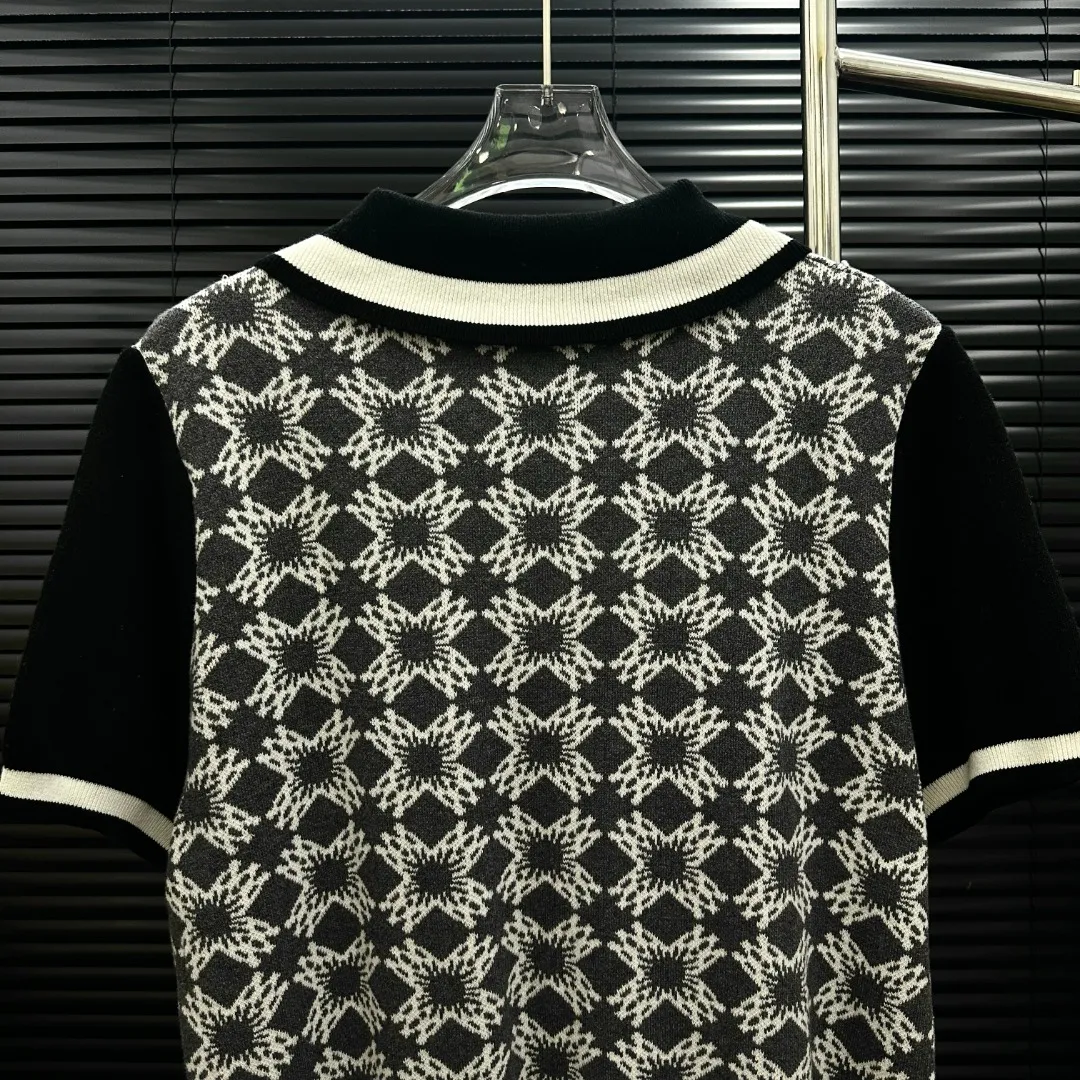P280 Style: AMIRI full-print knitted POLO short sleeves Size: S-XXL Fabric: Wool blend Accessories: Full set of customized original accessories No gender distinction, same style for men and women