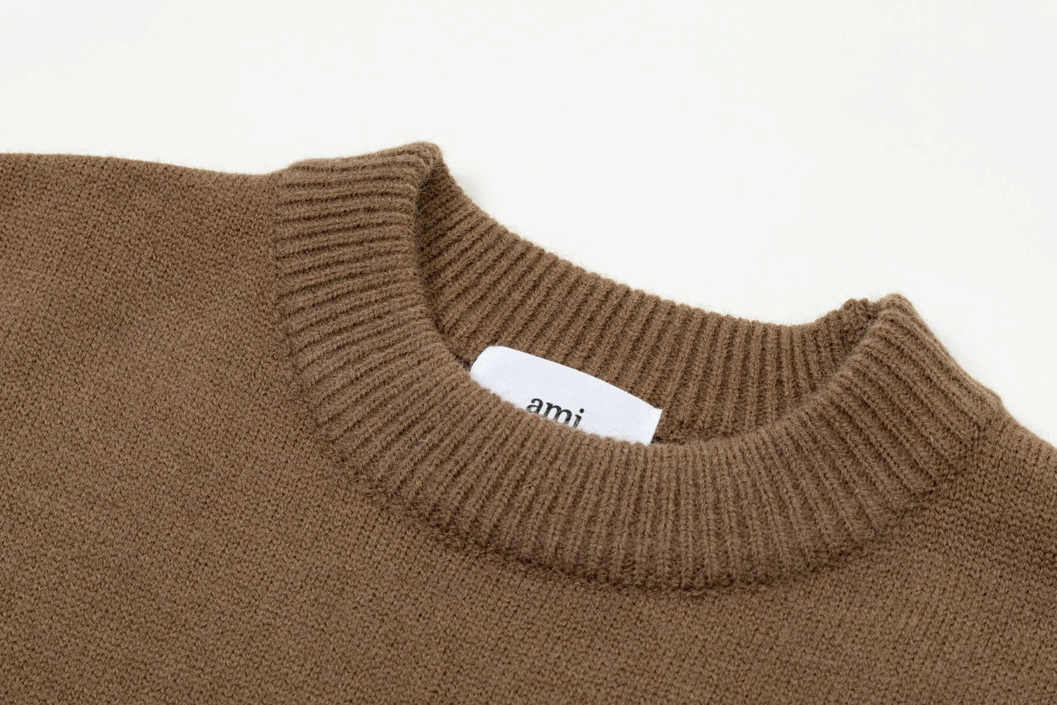 8203# Ami Paris2025 [New product for autumn and winter] White love jacquard ADC alpaca blended loose sweater round neck pullover sweater, same style for men and women, Oversize version Color: Brown Blue Light Gray Light Yellow Light Pink Size: S-XL