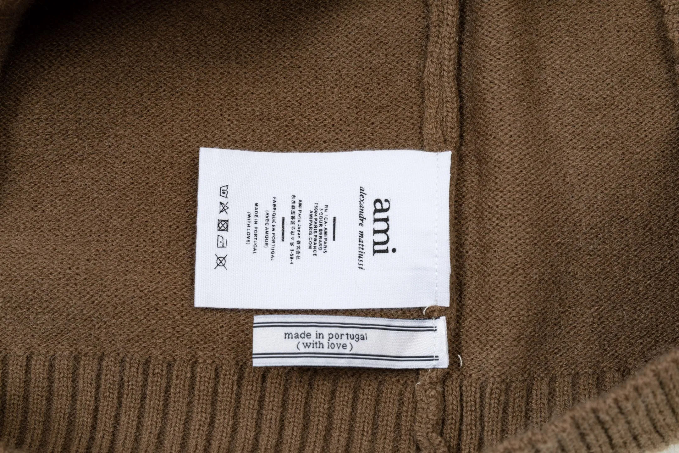 8203# Ami Paris2025 [New product for autumn and winter] White love jacquard ADC alpaca blended loose sweater round neck pullover sweater, same style for men and women, Oversize version Color: Brown Blue Light Gray Light Yellow Light Pink Size: S-XL