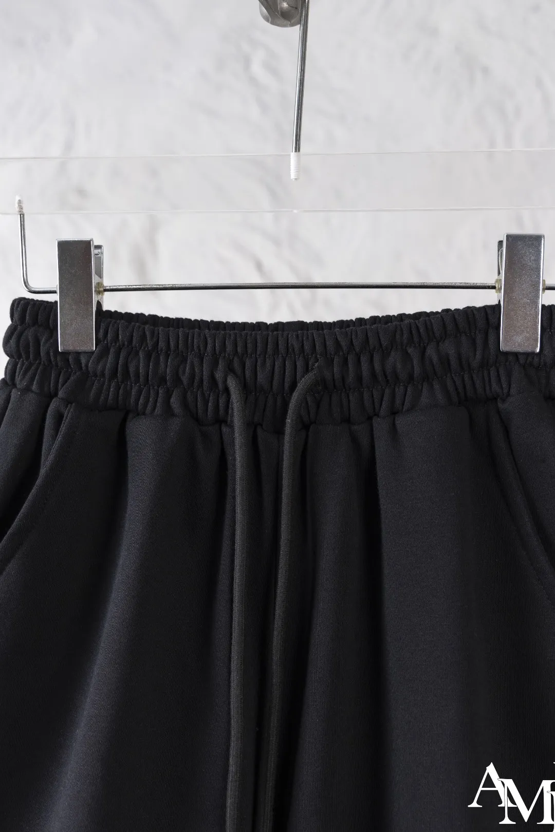 💰180 AMIRI new shorts, classic printed shorts, light luxury, a must-have item for daily commuting for men and women, correct version, welcome to compare, detailed features · Made of 360g Xinjiang cotton double yarn fish scale terry fabric · Elastic waistband · Double needle stitching and cross-stitch technology Color: black/grey Size: S M L XL XXL (please state your height and weight when placing an order)