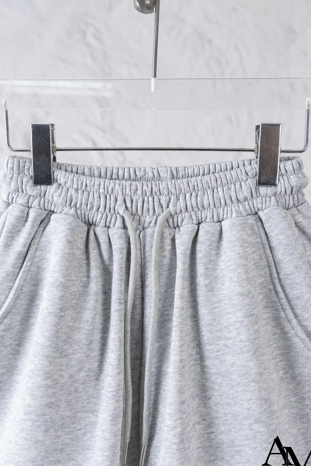 💰180 AMIRI new shorts, classic printed shorts, light luxury, a must-have item for daily commuting for men and women, correct version, welcome to compare, detailed features · Made of 360g Xinjiang cotton double yarn fish scale terry fabric · Elastic waistband · Double needle stitching and cross-stitch technology Color: black/grey Size: S M L XL XXL (please state your height and weight when placing an order)
