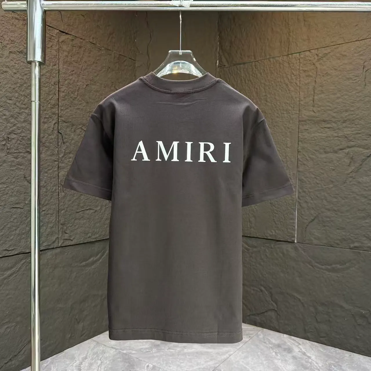 P150 AMIRI* 2025 autumn and winter new short-sleeved T-shirt Customized pure cotton letter logo three-dimensional foam Color: black white clever color dark red Size: S M L XL XXL