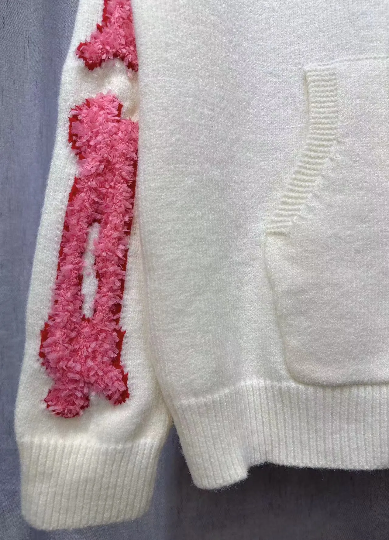 P290 🎉AMIRI new hooded sweater, logo embroidery on the chest + belly bag, 1:1 towel embroidery on the sleeves. Color: apricot white, red, gray, black, size: S M L XL XXL
