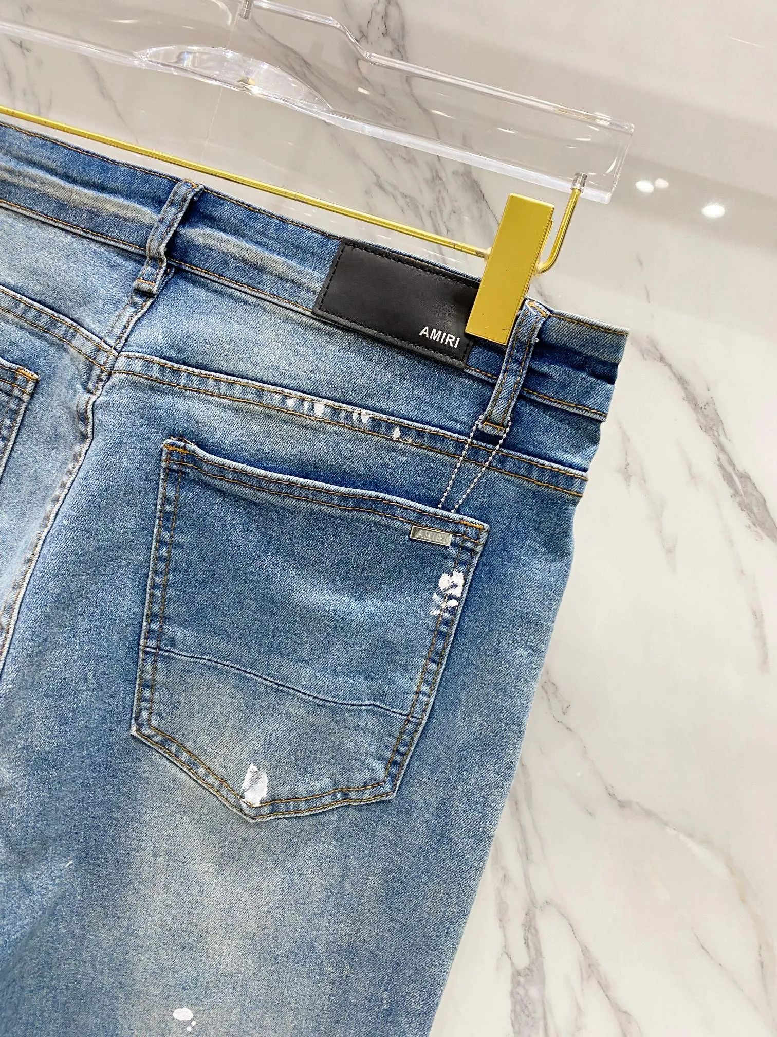P240 Amiri ripped holes splashed with ink and hot diamonds MX1 leather denim patch jeans high street slim jeans distressed ripped holes high street slim trousers Size: 28-34 corresponding to S-XL