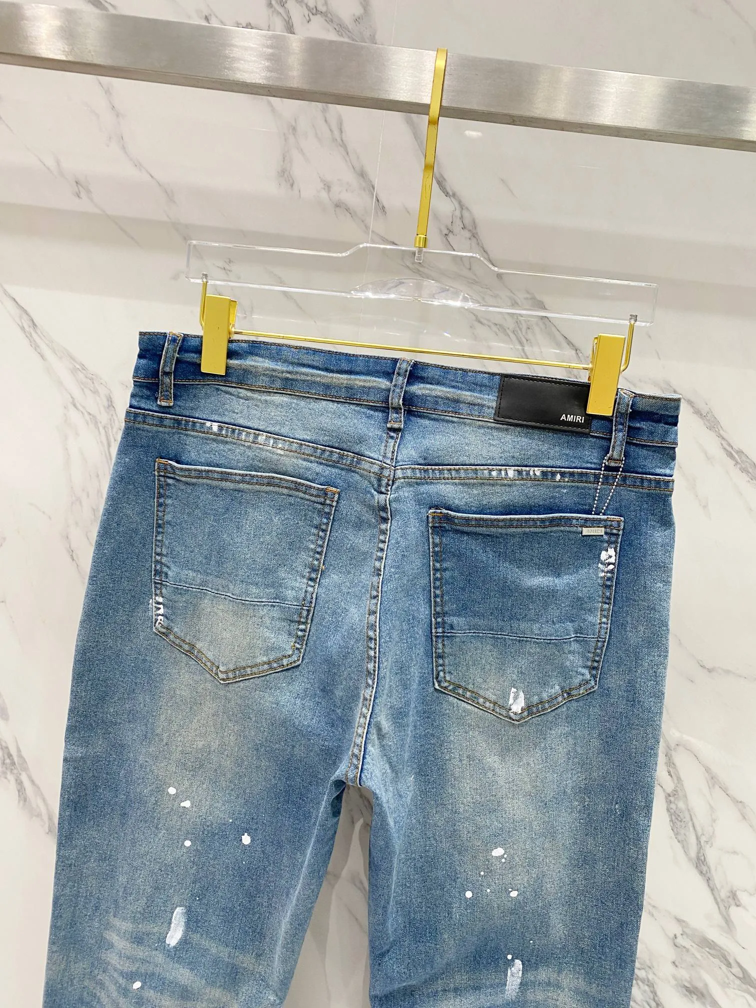 P240 Amiri ripped holes splashed with ink and hot diamonds MX1 leather denim patch jeans high street slim jeans distressed ripped holes high street slim trousers Size: 28-34 corresponding to S-XL