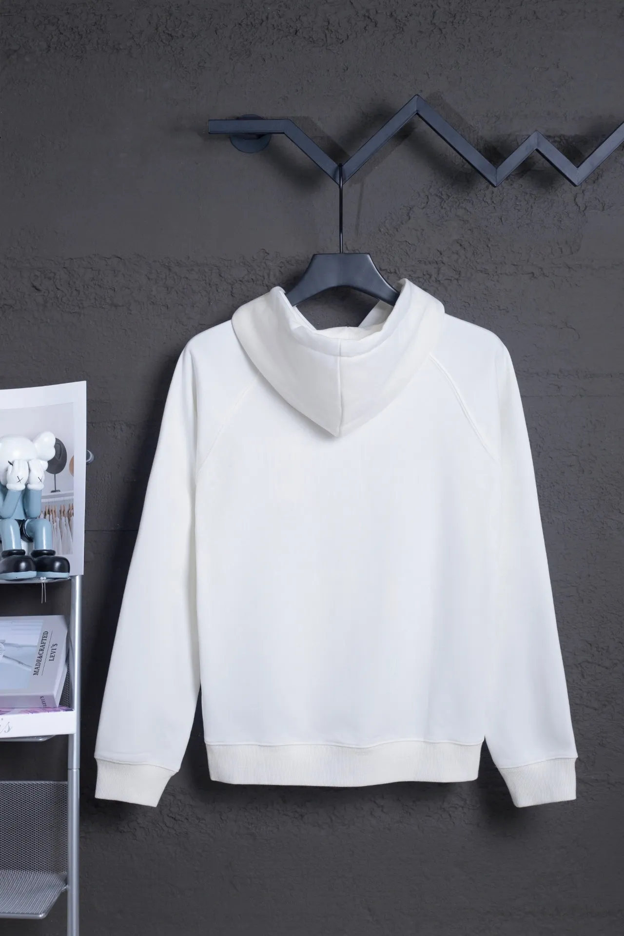 P176 AMI 25 autumn and winter new towel embroidered big heart towel embroidered raglan hooded sweatshirt, customized 360g pure cotton fabric, high version, new main wheat, washed wheat, same style for men and women, color: white, size: S-XL