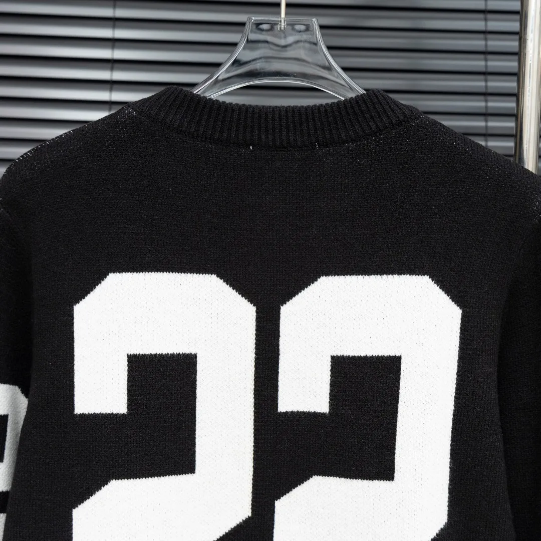 P300 Style: AMIRI Emir 3D letter number 22 long-sleeved sweater Size: S-XXL Fabric: Wool blend Accessories: Full set of customized original accessories No gender distinction, same style for men and women