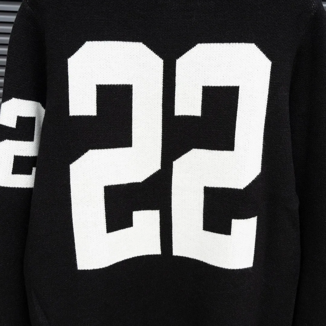 P300 Style: AMIRI Emir 3D letter number 22 long-sleeved sweater Size: S-XXL Fabric: Wool blend Accessories: Full set of customized original accessories No gender distinction, same style for men and women