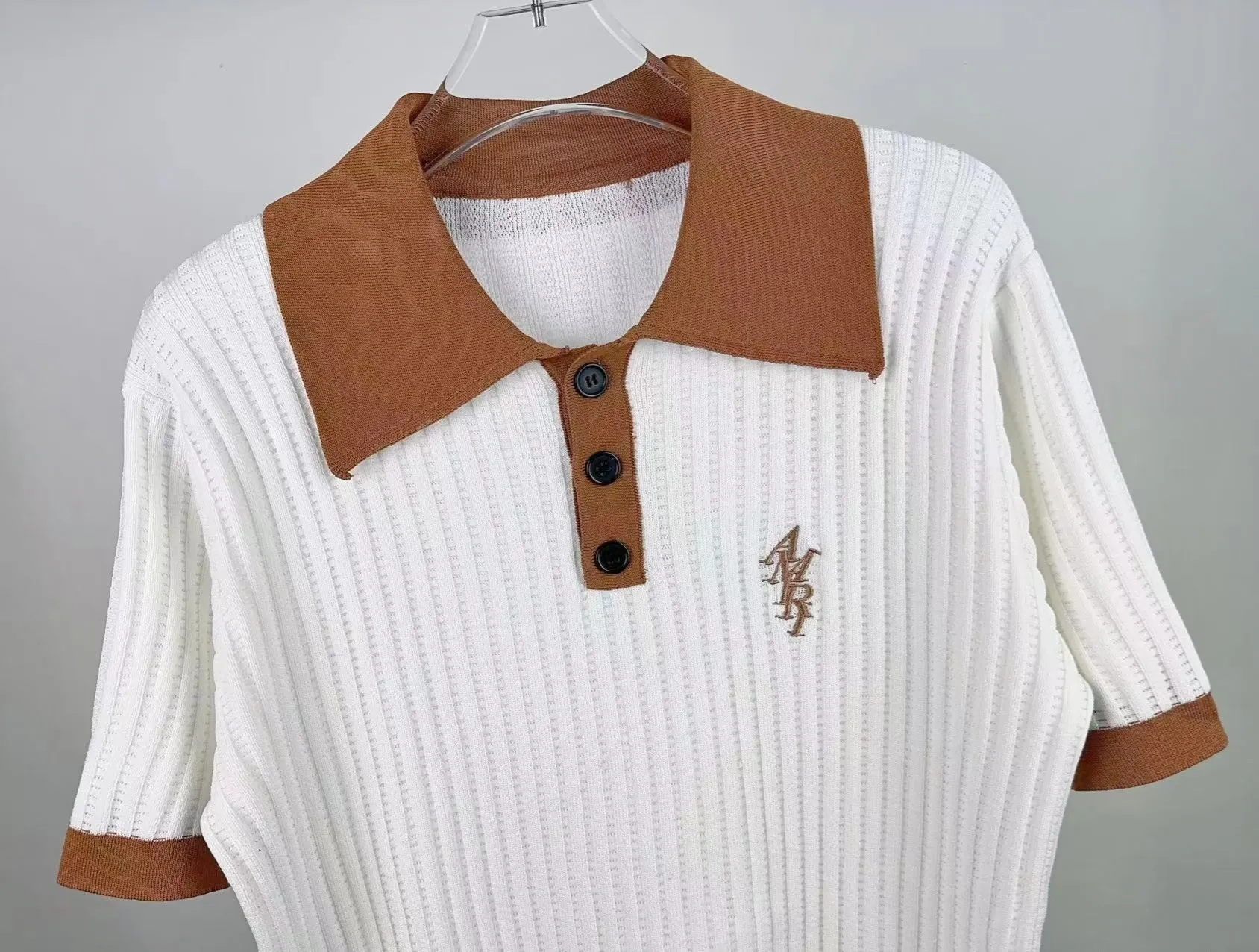 P210 🎉AMIRI new sweater short-sleeved POLO shirt, thin and breathable, embroidery on the chest, color: white black orange number: S M L XL XXL
