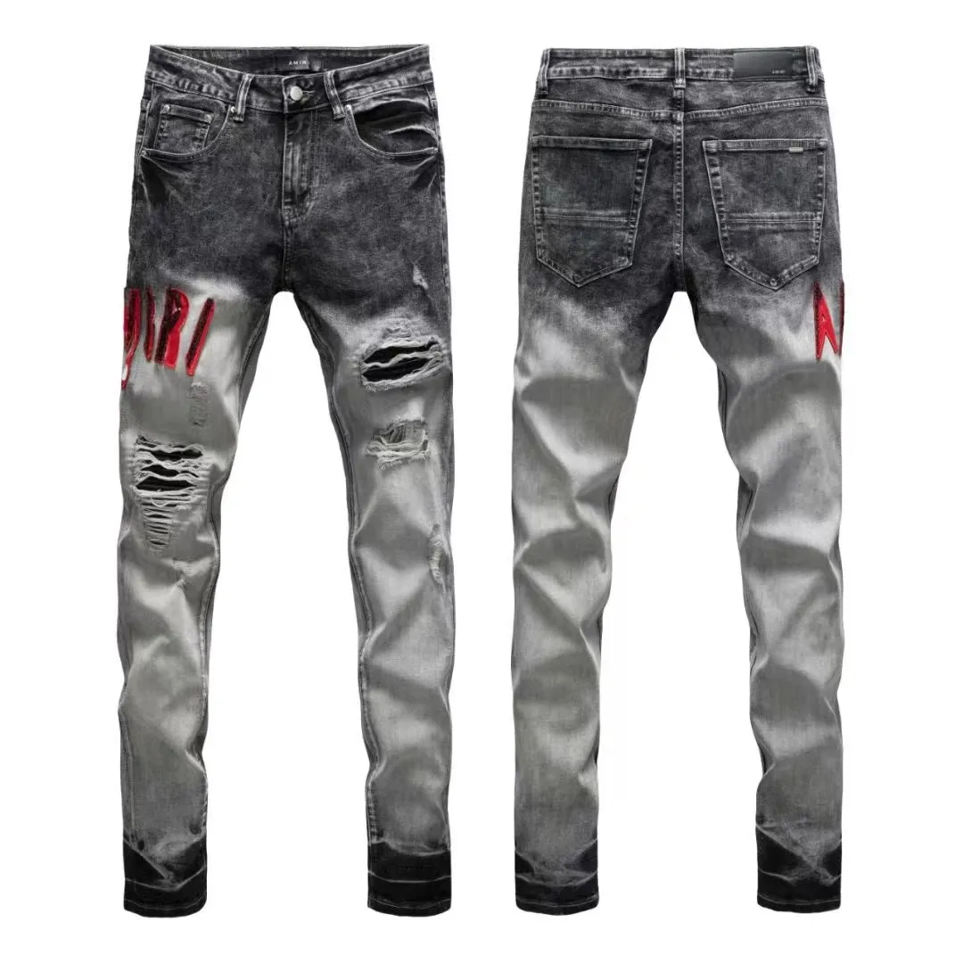 #N05 P246💰 (Top version) AMIRI hot high street jeans slim fit stretch washed knife cut trousers for men AMIRI amiri is transliterated as Emil, which is the name of the founder. Mike Amiri, the founder of amiri, grew up in Los Angeles, USA. He was influenced by local street culture and Punk Rock since childhood, so he founded the amiri brand named after himself. A variety of trendy clothing meets the needs of different trendy players. Amiri clothing has novel and unique styles and is a well-known street brand in the United States. The styles and styles of many clothes are loved by many street photographers. The various clothing styles meet the dressing needs of different people, show their unique temperament, and show the trend of dressing. amiri's jeans are relatively famous. Not only do they have many styles, but the quality of the jeans is also very good. Many celebrities have also worn amiri brand jeans. Color: Picture color Size: 28, 30, 32, 34, 36 28 30 32 34 36 Waist 71 76 81 86 91 Qianlang 26.5 27.5 28.5 29.5 30.5 Hou Lang 37 38 39 40 41 Foot 14 14.8 15.6 16.4 17.2 Foreign Minister 100 102 104 106 107
