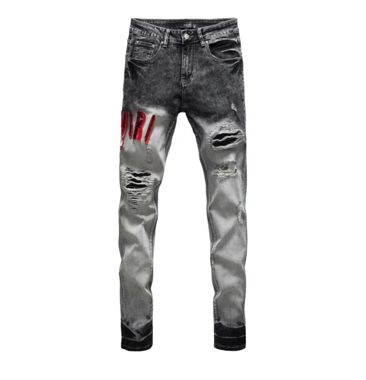 #N05 P246💰 (Top version) AMIRI hot high street jeans slim fit stretch washed knife cut trousers for men AMIRI amiri is transliterated as Emil, which is the name of the founder. Mike Amiri, the founder of amiri, grew up in Los Angeles, USA. He was influenced by local street culture and Punk Rock since childhood, so he founded the amiri brand named after himself. A variety of trendy clothing meets the needs of different trendy players. Amiri clothing has novel and unique styles and is a well-known street brand in the United States. The styles and styles of many clothes are loved by many street photographers. The various clothing styles meet the dressing needs of different people, show their unique temperament, and show the trend of dressing. amiri's jeans are relatively famous. Not only do they have many styles, but the quality of the jeans is also very good. Many celebrities have also worn amiri brand jeans. Color: Picture color Size: 28, 30, 32, 34, 36 28 30 32 34 36 Waist 71 76 81 86 91 Qianlang 26.5 27.5 28.5 29.5 30.5 Hou Lang 37 38 39 40 41 Foot 14 14.8 15.6 16.4 17.2 Foreign Minister 100 102 104 106 107