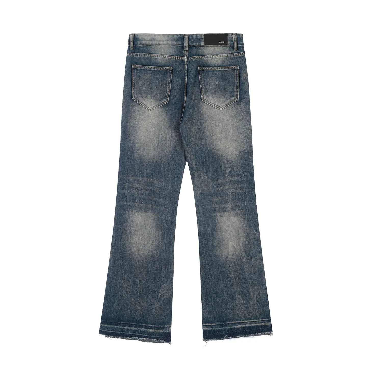 #M13 P168💰 Heavyweight AMIRI MX1 💎High Street Jeans Slim Fit Stretch Washed Knife Cut Hole Trousers FOG High Street Men's Fashion AMIRI Embroidered Patch Jeans amiri is transliterated as Emil, which is the name of the founder. Mike Amiri, the founder of amiri, grew up in Los Angeles, USA, and was influenced by local street culture and Punk Rock since he was a child. Due to his influence, he founded the amiri brand named after himself. A variety of trendy clothing meets the needs of different fashion players. Amiri clothing has novel and unique styles and is a well-known street brand in the United States. The styles and styles of many clothes are loved by many street photographers. The various clothing styles meet the dressing needs of different people, show their unique temperament, and show the trend of dressing. amiri's jeans are relatively famous. Not only do they have many styles, but the quality of the jeans is also very good. Many celebrities have also worn amiri brand jeans.  The jeans of the amiri brand break through the production process and cutting of the original jeans. The fabrics are relatively soft and comfortable, and are not as hard as some jeans, which can irritate the skin and cause the skin to bleed when worn. Los Angeles trendy brand Amiri's jeans are made with great detail from tailoring to texture, adding wrinkles, bullet holes, damage and other details to add to the trendiness of the jeans. You can choose the style that suits you according to your own needs. Only when you wear a suitable style can you have a certain sense of fashion.  In recent years, high street has become a word that appears more and more frequently in men's clothing. High street style has also become an important direction for everyone's matching. High street-related items basically cannot avoid oversize or drop-shoulder tops. The lower body is matched with trackpants or tight-fitting denim. Among them, in my opinion, the most representative one is perhaps annihilation. What I bring to you today is the MX1 patchwork denim worn by many Internet celebrities in Xiaohongshu. It is operated by a Ningbo washing factory. Front and back. The trousers have a beautiful fading color with cat whiskers. Full of high-end feel. Knee-part damage design with leather patchwork design. Already used as facade design. Leather waist nameplate. Customized crotch placket hardware. Engraving and molding. The focus of this style is not on washing, but on the shape and version of the damage. The secret lies in the craftsmanship of the master. The cost of hand-made products such as fraying, machining, knife cutting, etc. is far beyond comparison with assembly line products. Color: Picture color Size: 30-32-34-36
