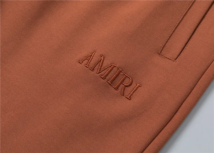 P580 🌸🌸🌸 Amiri 2025 Autumn and Winter New Style Suit High quality, top version trading company channel order, overseas boutique exclusive limited sale, classic is eternal, it is definitely worth buying! This type of suit is also a must-have. You don’t have to think about how to match it, you can just get it in one set! Customized fabric, smooth to the touch, yet stiff and stylish, giving the upper body a full texture! The overall design is simple and elegant without losing style. It has a strong sense of upper body and is definitely at the forefront of fashion. It is very comfortable to wear. There is no need to say much about the style and cut of the pants. The upper body is exquisite and vivid. It is a truly top-notch casual suit that can be used in various occasions whether it is sports or leisure time! ! !   Three complete standards Color: Picture color Size: M, L, xL, xxL, xxxL