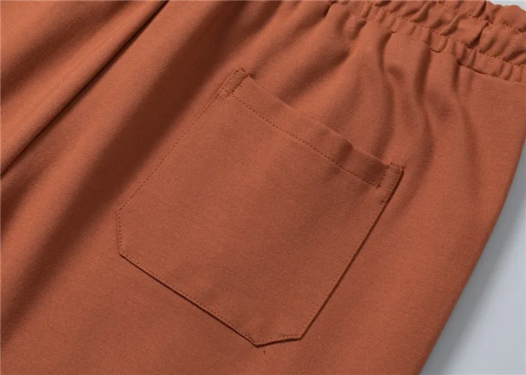P580 🌸🌸🌸 Amiri 2025 Autumn and Winter New Style Suit High quality, top version trading company channel order, overseas boutique exclusive limited sale, classic is eternal, it is definitely worth buying! This type of suit is also a must-have. You don’t have to think about how to match it, you can just get it in one set! Customized fabric, smooth to the touch, yet stiff and stylish, giving the upper body a full texture! The overall design is simple and elegant without losing style. It has a strong sense of upper body and is definitely at the forefront of fashion. It is very comfortable to wear. There is no need to say much about the style and cut of the pants. The upper body is exquisite and vivid. It is a truly top-notch casual suit that can be used in various occasions whether it is sports or leisure time! ! !   Three complete standards Color: Picture color Size: M, L, xL, xxL, xxxL