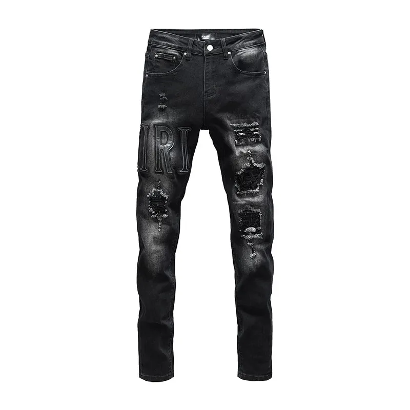 #N04 P246💰 (Extreme Version) AMIRI High Street Jeans Slim Fit Stretch Washed Knife Cut Hole Pants Men's Fashion AMIRI amiri is transliterated as Emil, which is the name of the founder. Mike Amiri, the founder of amiri, grew up in Los Angeles, USA. He was influenced by local street culture and Punk Rock since childhood, so he founded the amiri brand named after himself. A variety of trendy clothing meets the needs of different fashion players. Amiri clothing has novel and unique styles and is a well-known street brand in the United States. The styles and styles of many clothes are loved by many street photographers. The various clothing styles meet the dressing needs of different people, show their unique temperament, and show the trend of dressing. amiri's jeans are relatively famous. Not only do they have many styles, but the quality of the jeans is also very good. Many celebrities have also worn amiri brand jeans. Color: Picture color Size: 28, 30, 32, 34, 36 28 30 32 34 36 Waist 71 76 81 86 91 Qianlang 26.5 27.5 28.5 29.5 30.5 Hou Lang 37 38 39 40 41 Foot 14 14.8 15.6 16.4 17.2 Foreign Minister 100 102 104 106 107