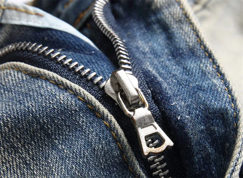 #M07 P168💰 AMIRI patch embroidery jeans trousers AMIRI high street basic ripped tight elastic jeans trousers amiri brand jeans break the production process and cutting of the original jeans, the fabrics are softer and more comfortable Hand-sewn collar label Customized logo buttons Genuine leather tag Color: Picture color Size: 30-32-34-36