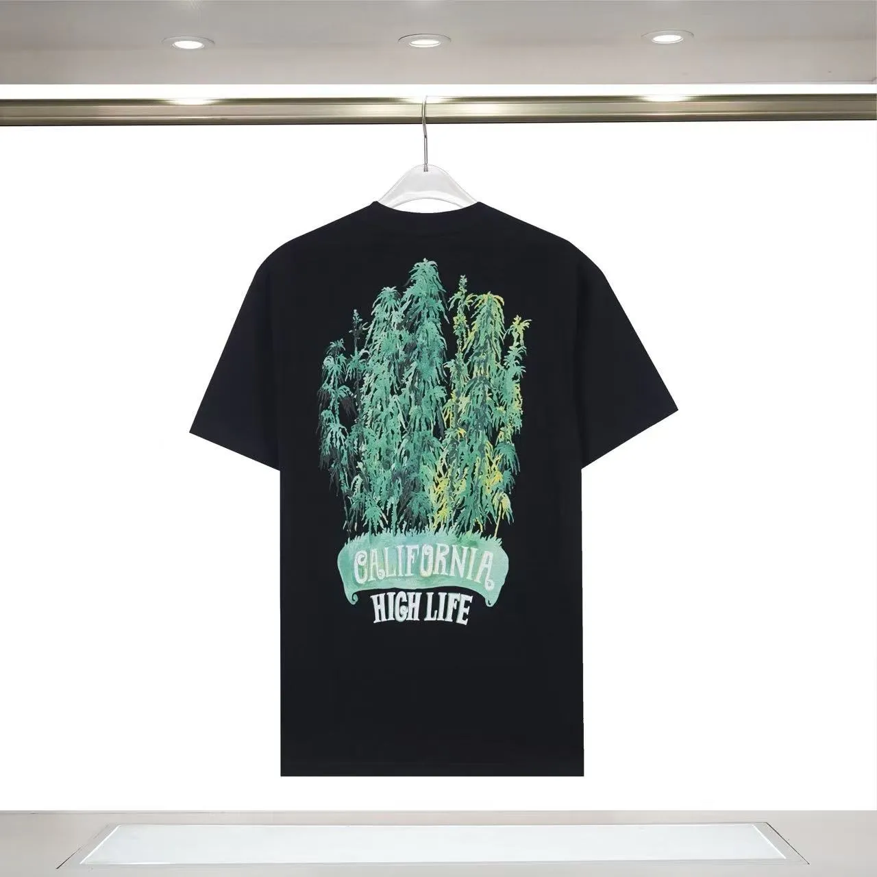 P122 879# "𝙉𝙚𝙬♈️ AMIRI" 🏖 25 spring and summer new style, short-sleeved T-shirt with white ink printing of front and rear letter logo, made of 260g 32-count dense double yarn cotton fabric, soft fabric.   Color: Black White Size: S M L XL XXL