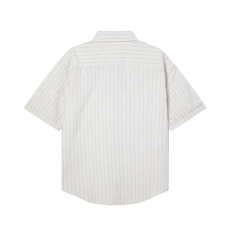 AMI Paris classic autumn red love heart embroidered on the chest. Casual cotton large striped short-sleeved Oxford shirt. Original custom-made 180g pure cotton fabric. Loose off-shoulder version. Same style for men and women. Color: black and white, blue and white. Size: S-XL.