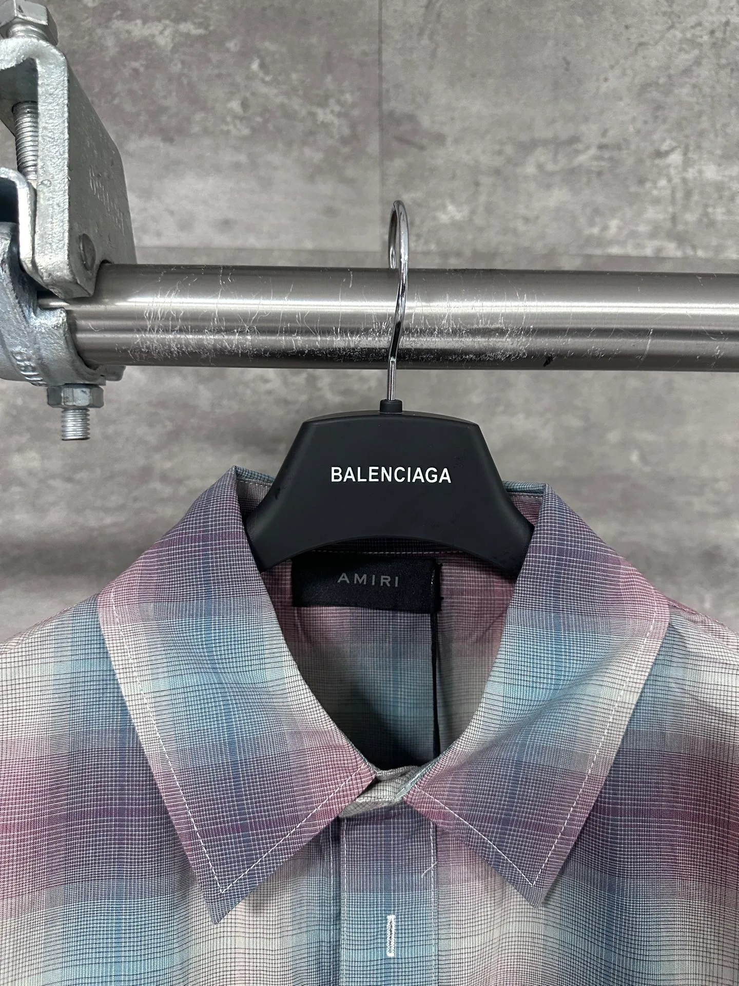 P360 💰 Amiri 2024SS spring and summer new color, knitted long-sleeved lapel shirt, custom yarn colorful plaid fabric, hem frayed and distressed effect, symmetrical patch pockets on the chest, brand logo letter embroidery embellishment, large round red embroidery on the back! Same style for men and women Size: S.M.L.XL