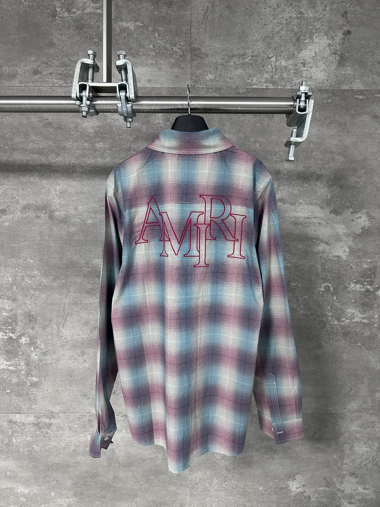 P360 💰 Amiri 2024SS spring and summer new color, knitted long-sleeved lapel shirt, custom yarn colorful plaid fabric, hem frayed and distressed effect, symmetrical patch pockets on the chest, brand logo letter embroidery embellishment, large round red embroidery on the back! Same style for men and women Size: S.M.L.XL