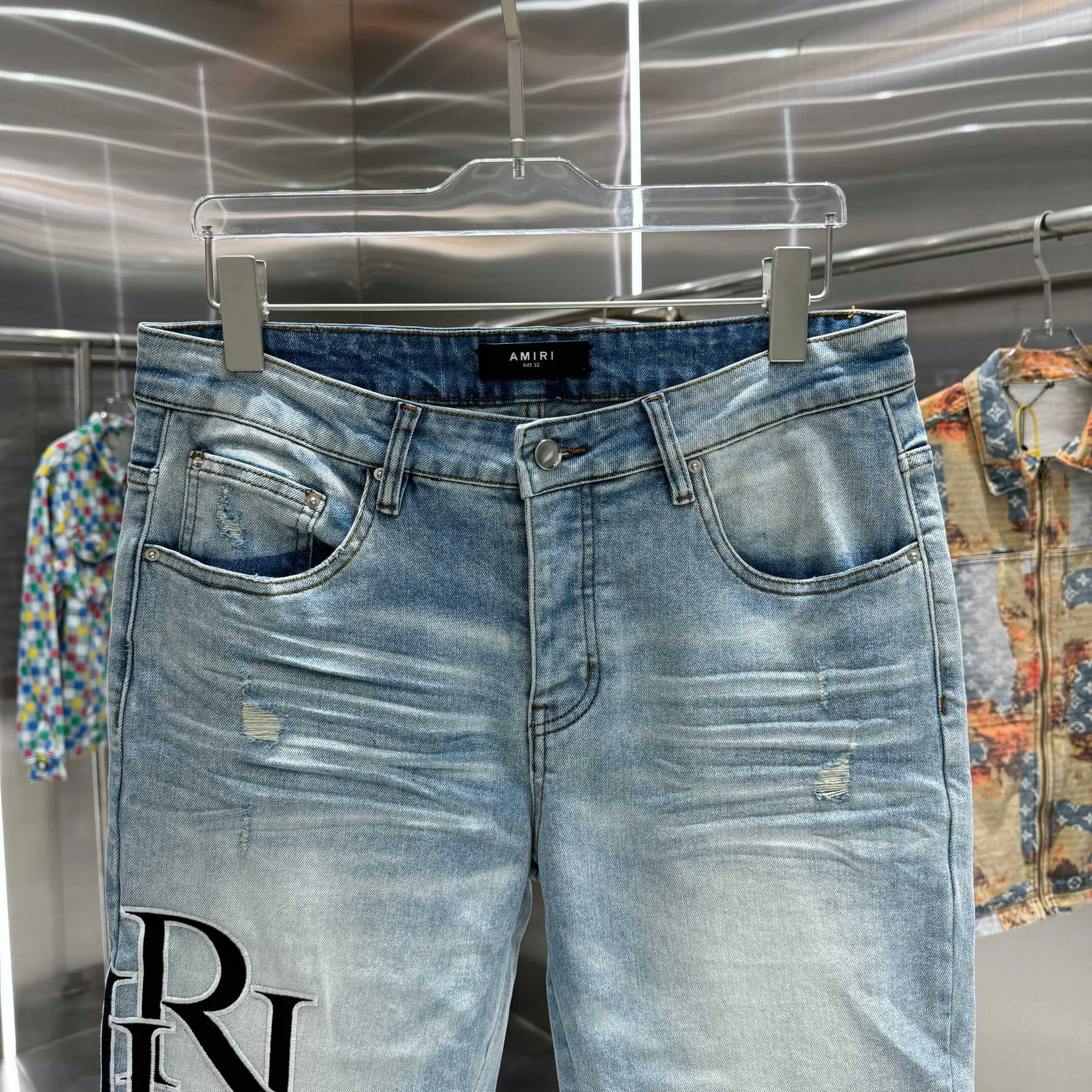 P290 Amiri letter embroidery craft street fashion slim fit stretch jeans color blue size 30 32 34 36 38