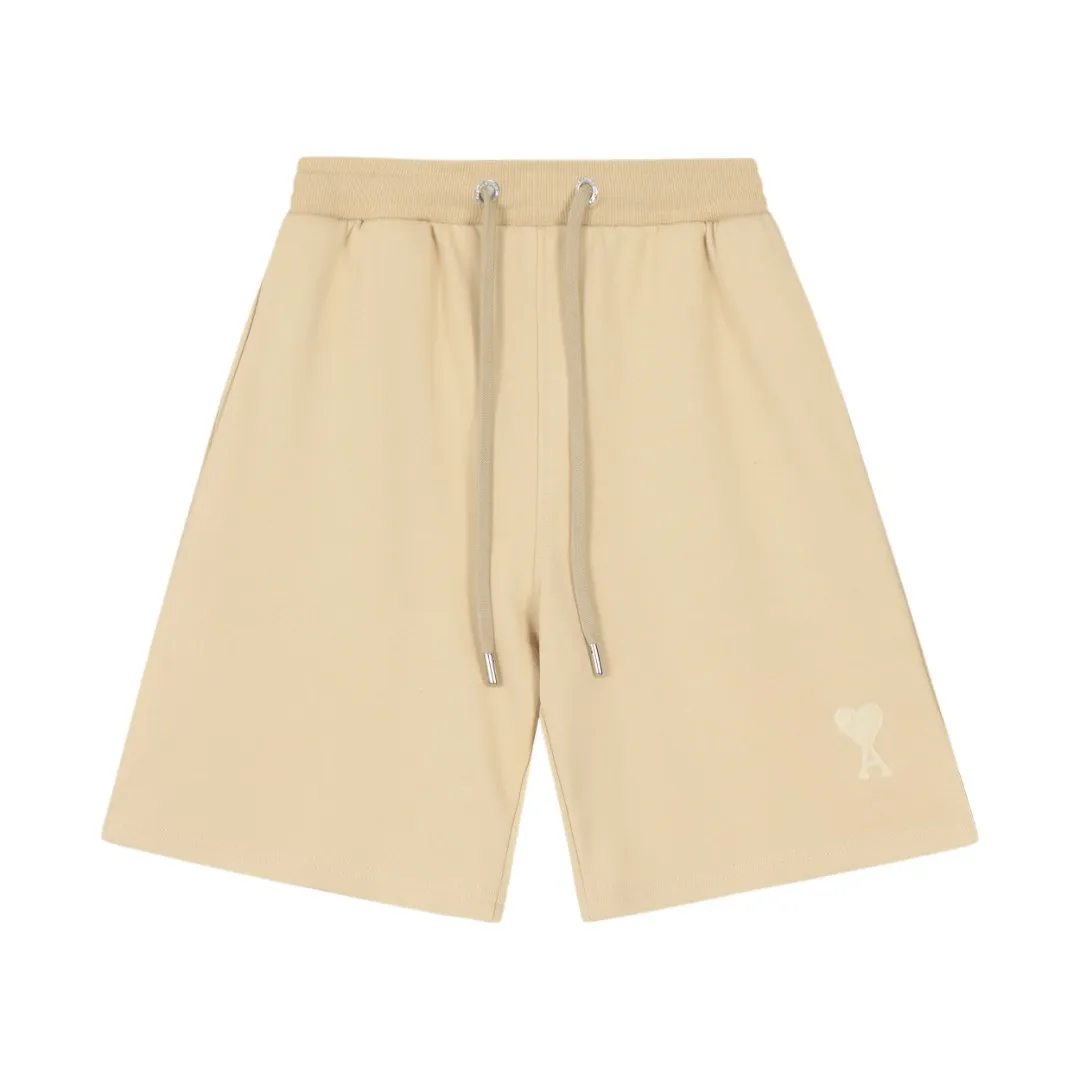 AMI/Amy Macaron Embroidered Heart Classic Shorts Put aside all the messy words and let’s go directly to the product parameters: ✅380g customized rough-feel fabric ✅Correct workmanship Every detail is 100% restored to the official website ✅Threads are made of 500g high-gram heavyweight pure cotton threads Custom-woven and dyed in the same color in the same vat No color difference with the fabric Machine washable and not easy to deform ✅No comparison and no damage Differentiating the market currency Correct workmanship details High-quality pure cotton fabric ✅The webbing is made of custom-dyed high-density and high-thickness webbing. Comparing with the official website. ✅The only correct embroidery of the same material on the market. Differentiating the fakes on the market at a glance. ✅The version follows the official website. It is loose and slim and can wear 210 pounds. There is no pressure for global shopping. Size: S-XL. Color (6 colors): Black, White, Gray, Navy Khaki, Rose Pink.