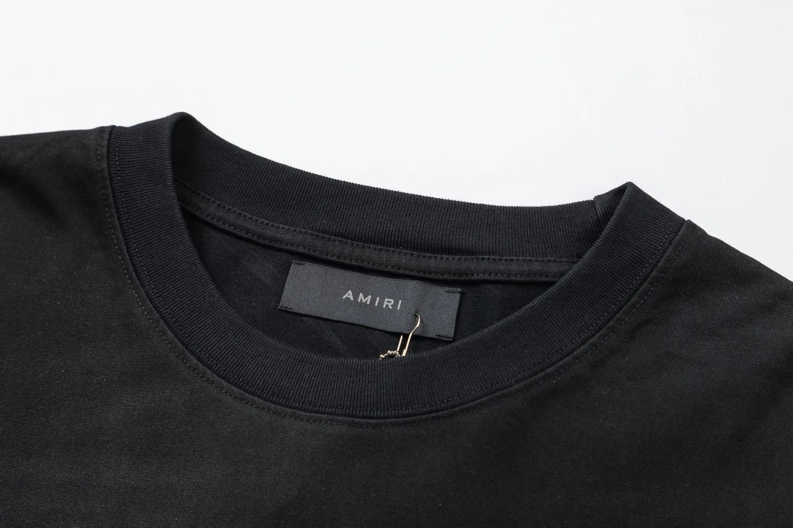 8028#P152amiri washed model with hot diamond printing logo, made of 300g weight fabric, color: black. Size: S M L XL