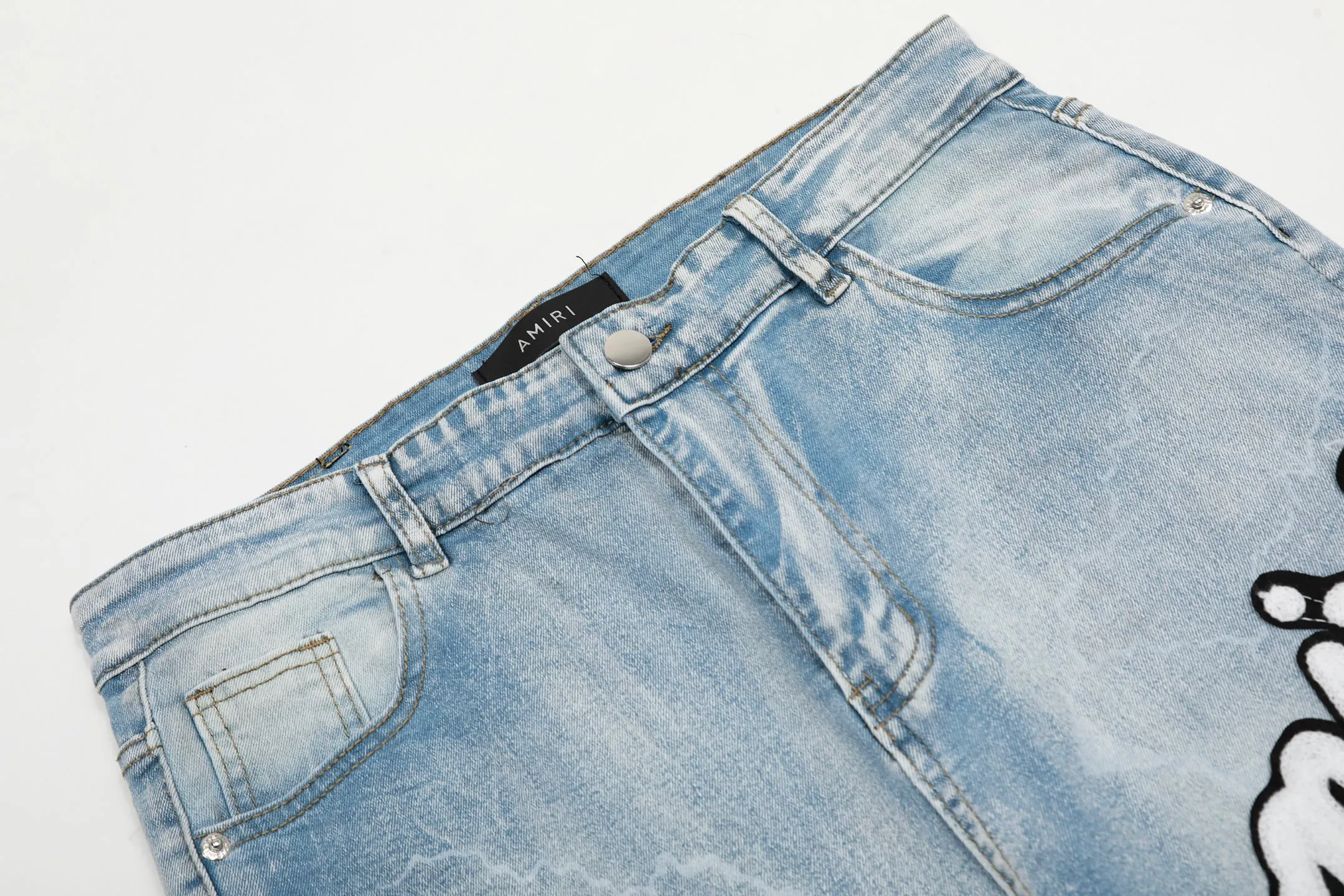 #M09 P168💰 AMIRI patch embroidery jeans trousers AMIRI high street basic ripped tight elastic jeans trousers amiri brand jeans break the production process and cutting of the original jeans, the fabrics are softer and more comfortable Hand-sewn collar label Customized logo buttons Genuine leather tag Color: blue Size: 30-32-34-36